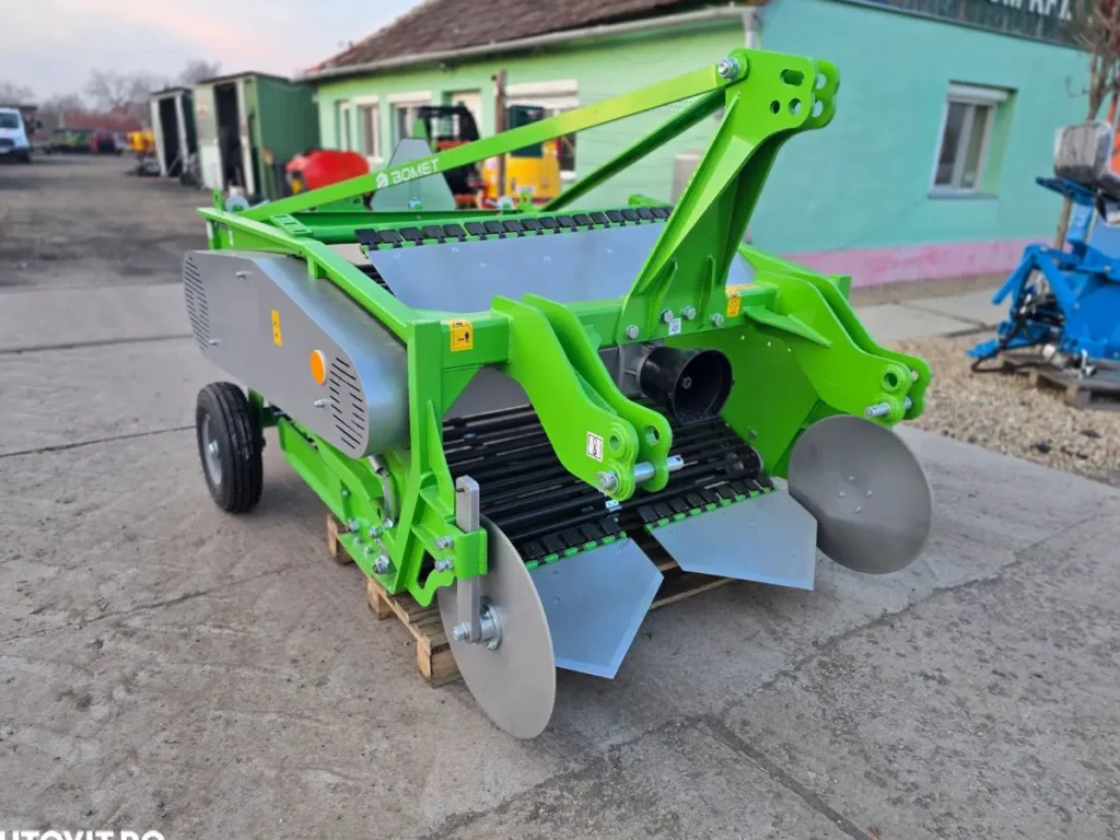 Masina de recoltat cartofi ceapa usturoi Bomet Upus 2 randuri Terra King Salonta Utilaje Agricole Oradea Bihor