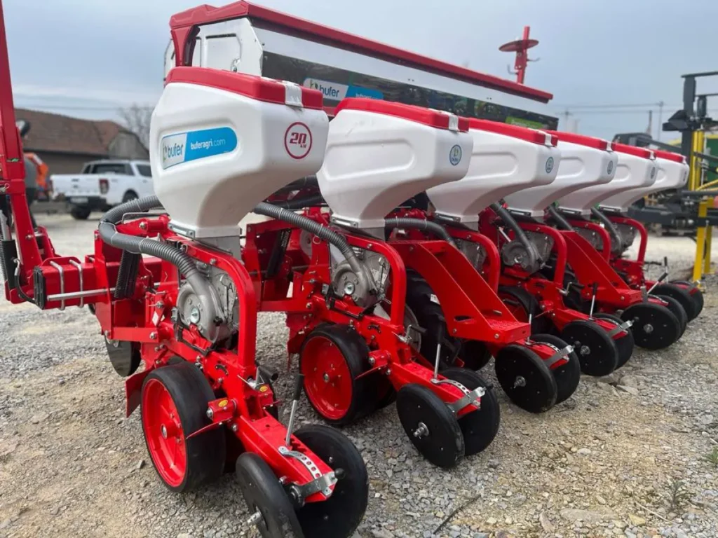 Semanator plante prasitoare Bufer 6 randuri Terra King Salonta Utilaje Agricole Oradea Bihor